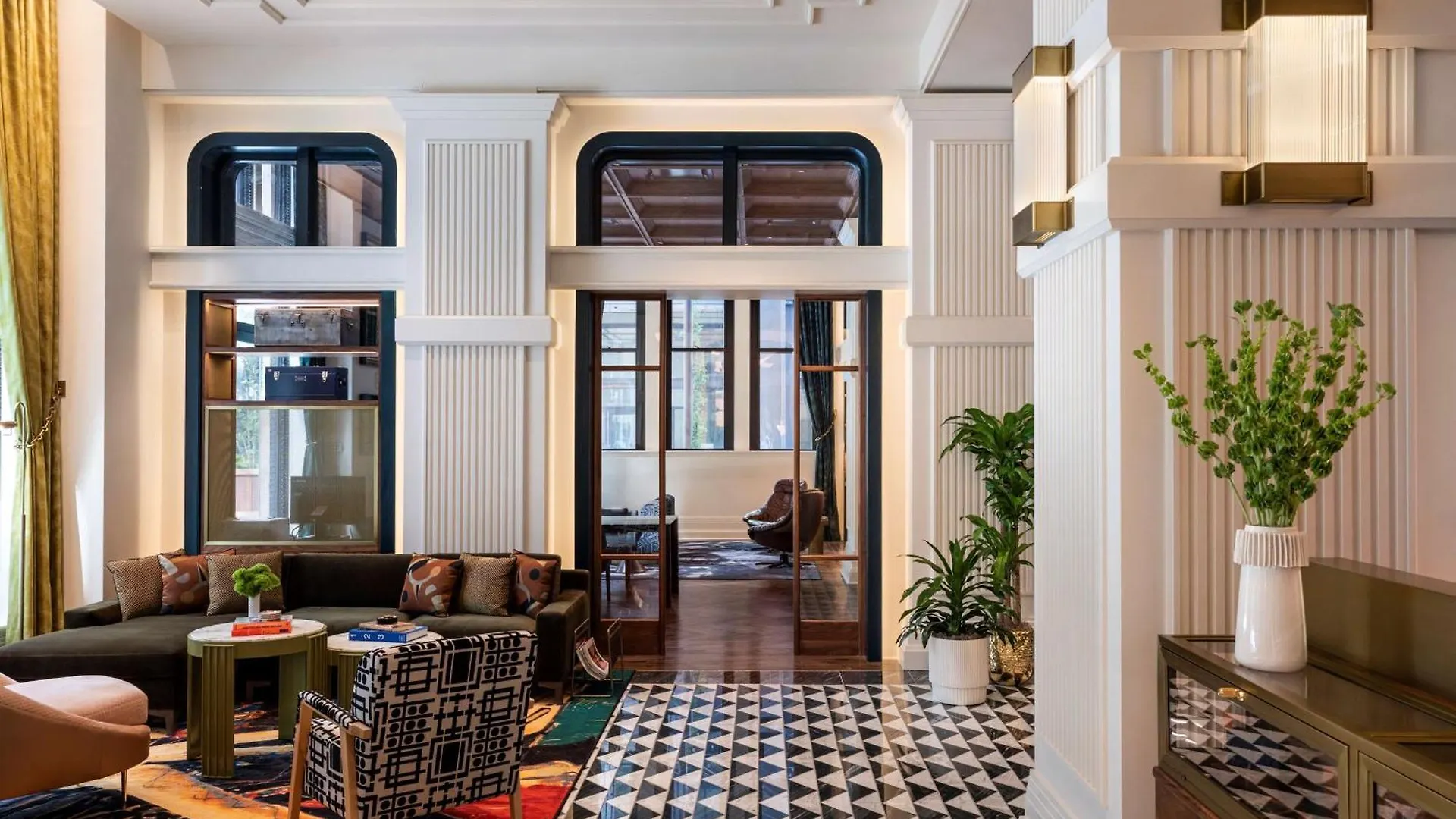 Top Logan Square Hotels in Philadelphia You Can't Miss